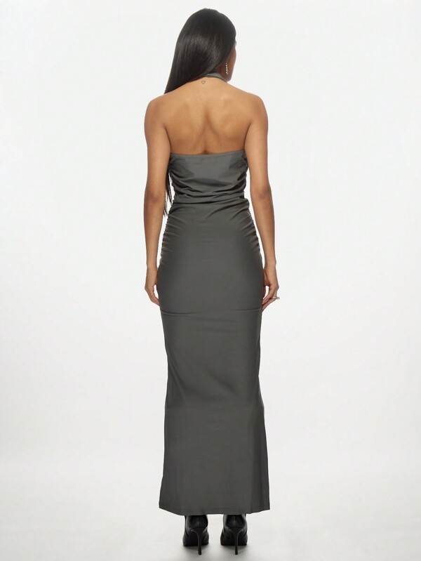 Missguided MISSGUIDED Elegant Ruched Deep Plunge Halter Neck Mermaid Maxi Dress