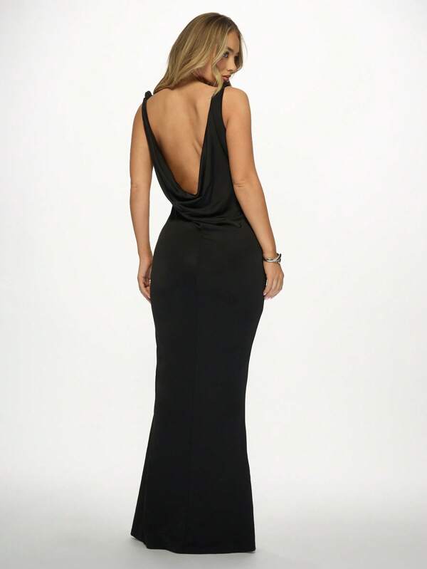 Missguided MISSGUIDED Elegant Sleeveless Cowl Back Design Maxi Dress