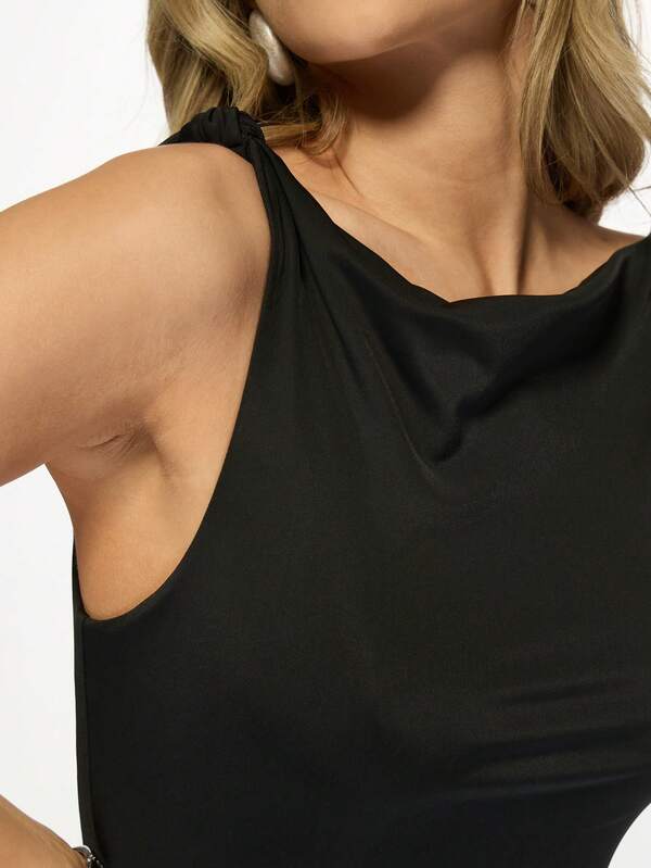 Missguided MISSGUIDED Elegant Sleeveless Cowl Back Design Maxi Dress