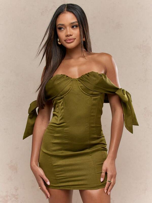 missguided MISSGUIDED Elegant St. Patrick'S Day Party Satin Off Shoulder Mini Dress With Bow Details Corset Bustier Style Irish-Themed Celebration Evening Cocktail Bodycon Dress