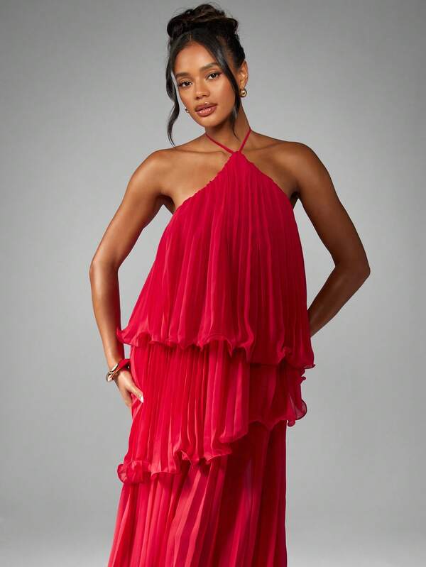 Missguided MISSGUIDED Elegant Tiered Layered Halter Neck Pleated Maxi Dress
