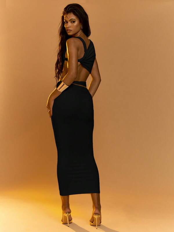Missguided MISSGUIDED Elegant Two-Piece Crop Top Skirt Set