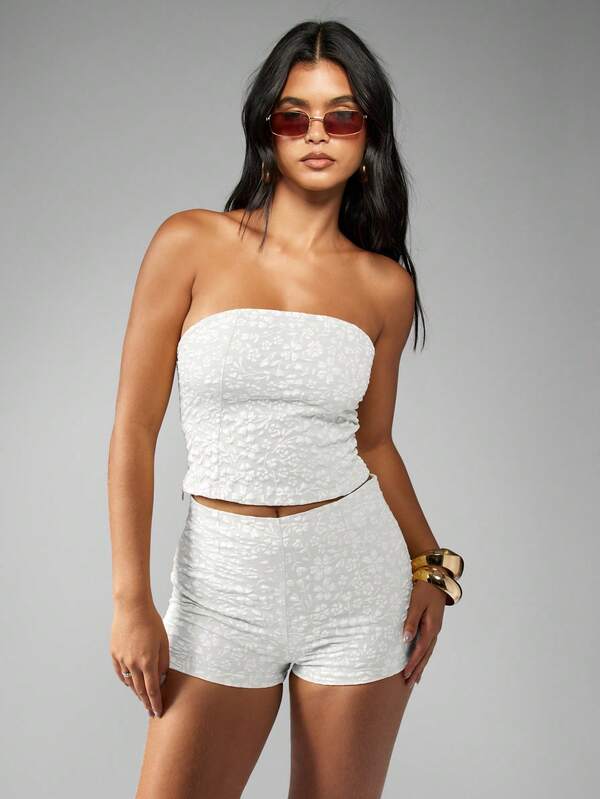 Missguided MISSGUIDED Embossed Floral Jacquard Bandeau Two Piece Co Ord Shorts Set