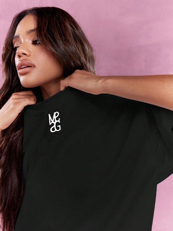 Missguided MISSGUIDED Embroidered Logo Crew Neck Oversized T-Shirt