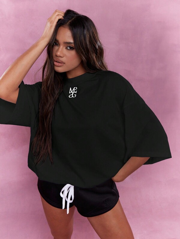 Missguided MISSGUIDED Embroidered Logo Crew Neck Oversized T-Shirt