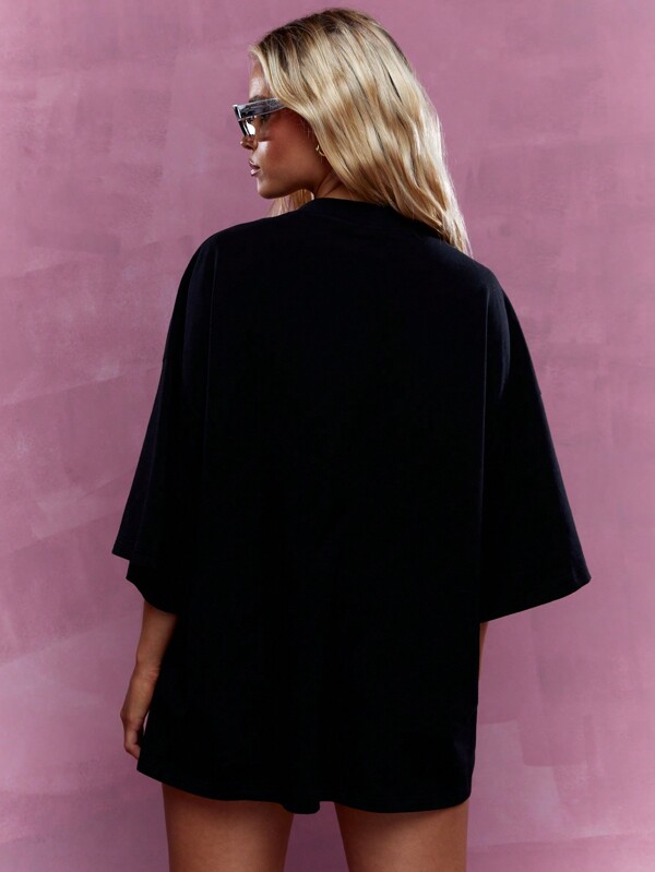 Missguided MISSGUIDED Embroidered Logo Drop Shoulder Oversized Crew Neck T-Shirt