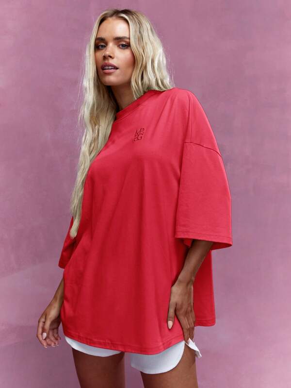 missguided MISSGUIDED Embroidered Logo Drop Shoulder Oversized Crew Neck T-Shirt