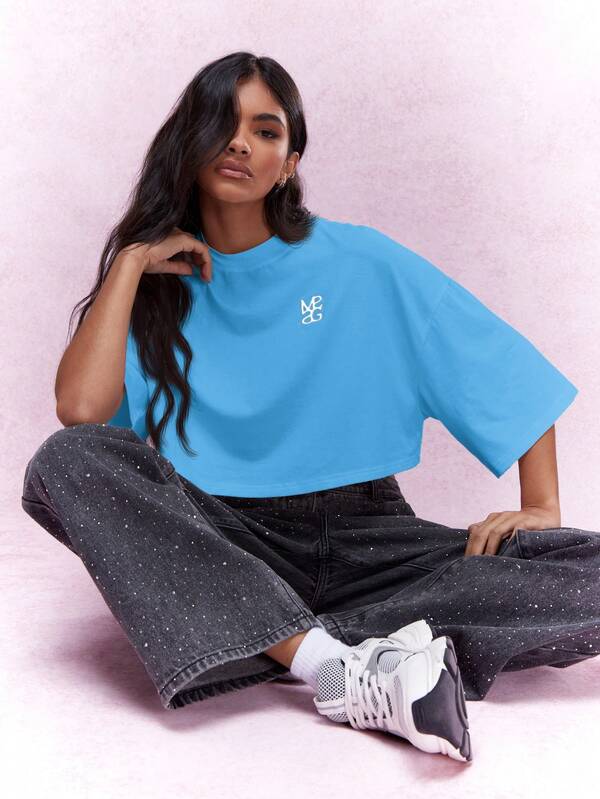 Missguided MISSGUIDED Embroidered Logo Dropped Shoulder Loose Fit Crop T-Shirt