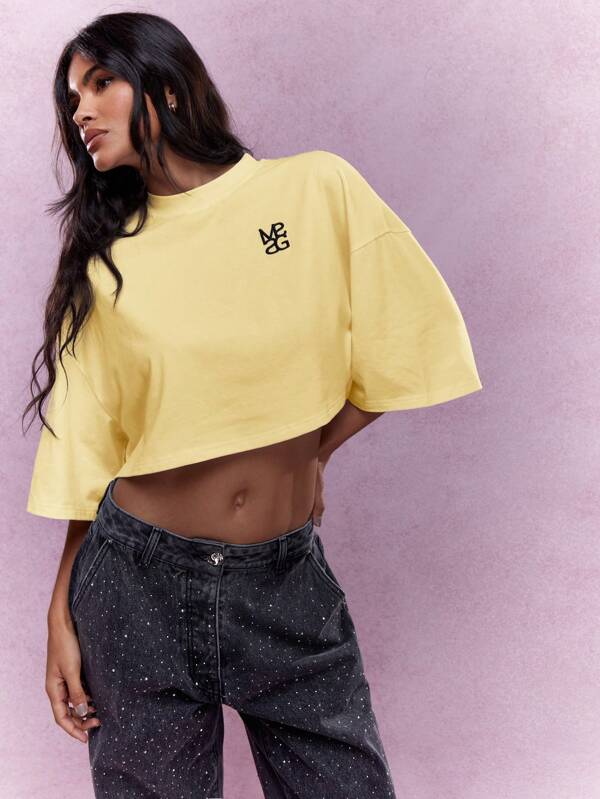 missguided MISSGUIDED Embroidered Logo Dropped Shoulder Loose Fit Crop T-Shirt
