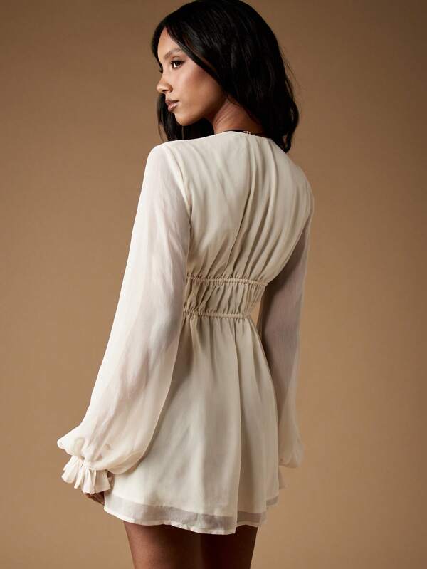 Missguided MISSGUIDED Empire Waist Chiffon Mini Dress With Balloon Sleeves And Plunge Neck