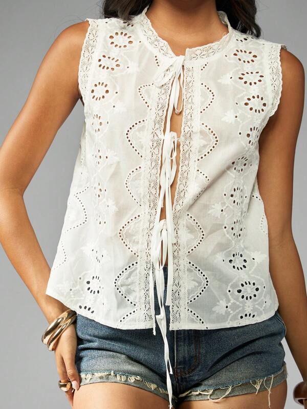 Missguided MISSGUIDED Eyelet Lace Vest With Front Tie Detail
