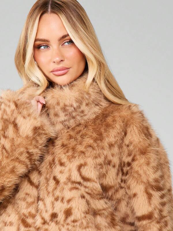 Missguided MISSGUIDED Faux Fur Zip Up Cropped Jacket