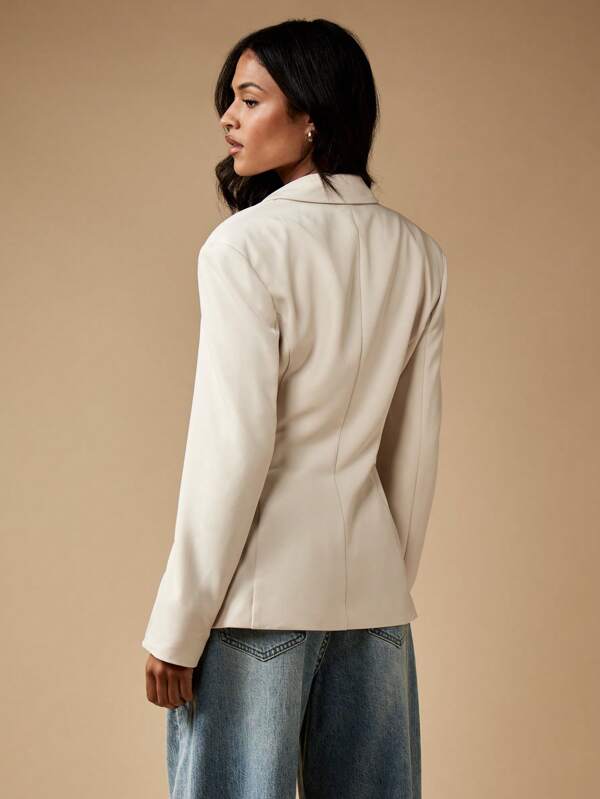 Missguided MISSGUIDED Fitted Blazer With Lapel And Side Pockets