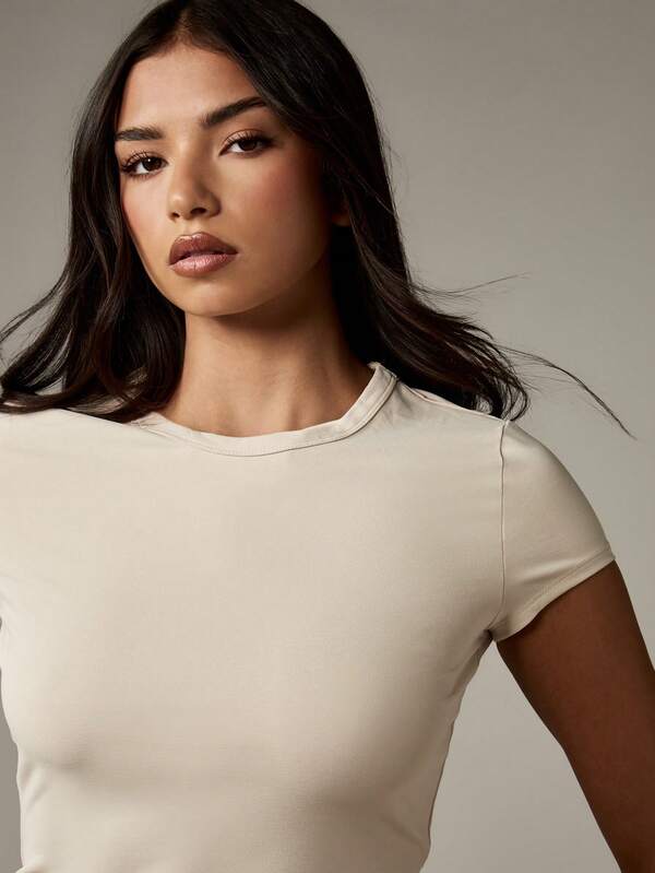 Missguided MISSGUIDED Fitted Crop Length Basic Tee With Short Sleeves