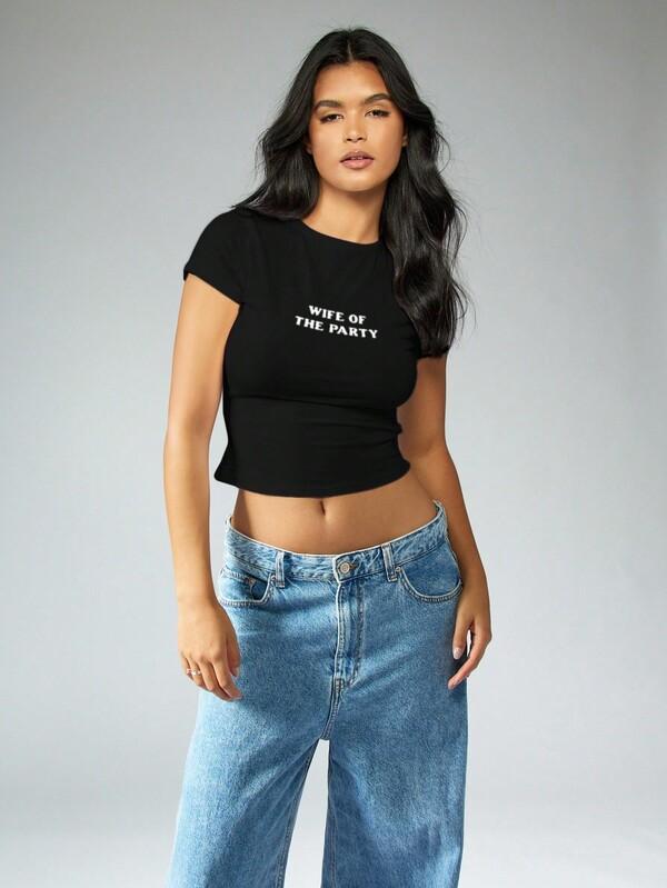 missguided MISSGUIDED Fitted Crop Top With Text Print Front