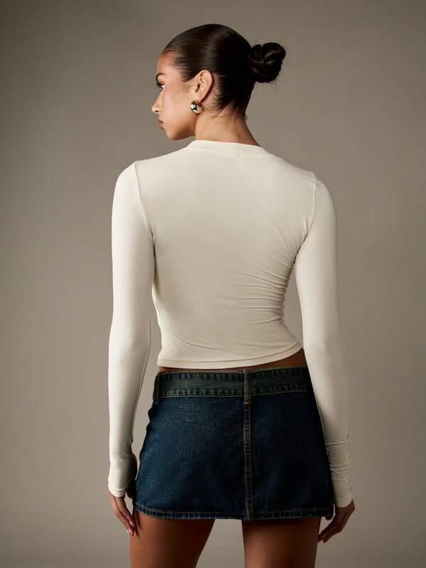 Missguided MISSGUIDED Fitted Cropped Long Sleeve Tee With Darling Text Print
