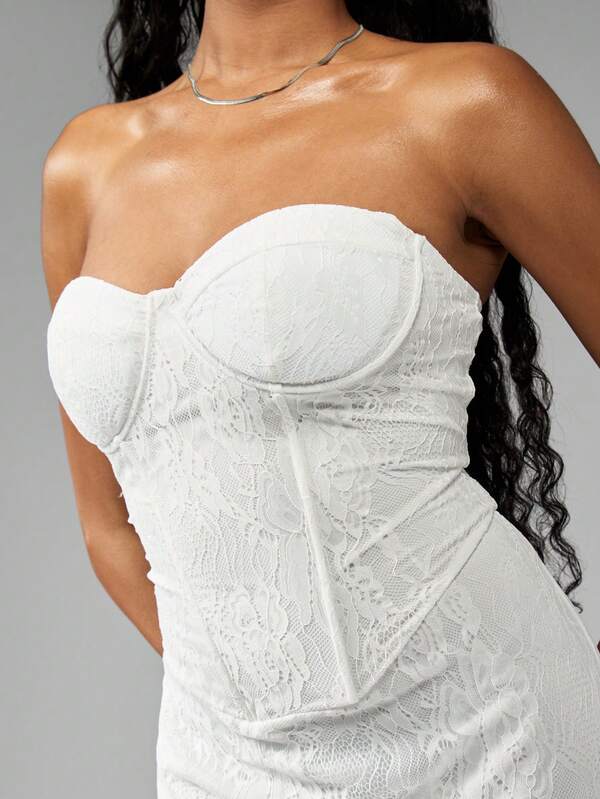 Missguided MISSGUIDED Fitted Lace Corset Strapless Sweetheart Neckline Mini Dress