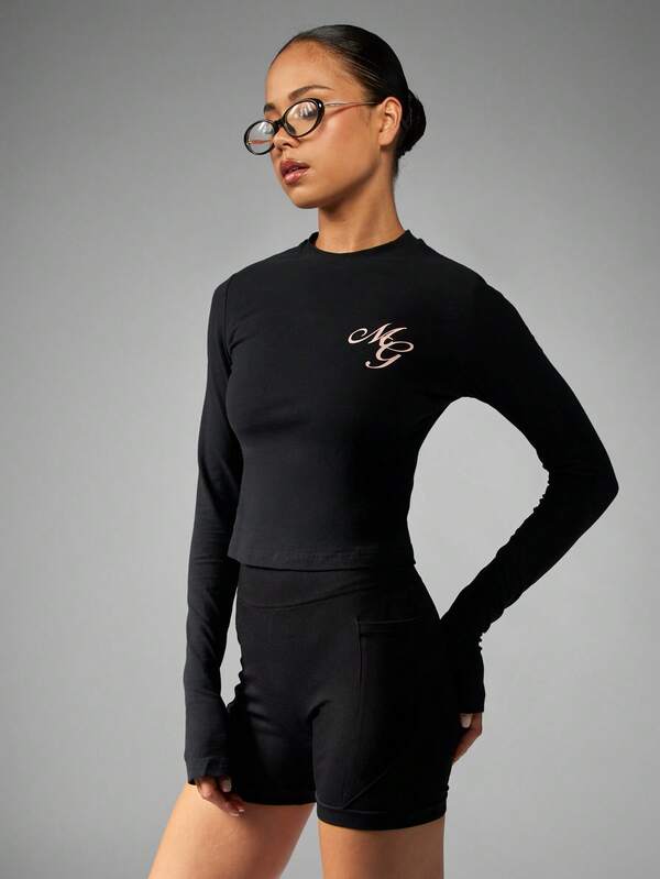 missguided MISSGUIDED Fitted Long Sleeve Crop Top With Logo Detail