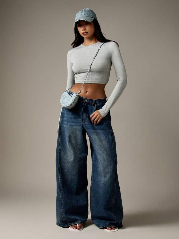 Missguided MISSGUIDED Fitted Long Sleeve Crop Top With Ribbed Texture