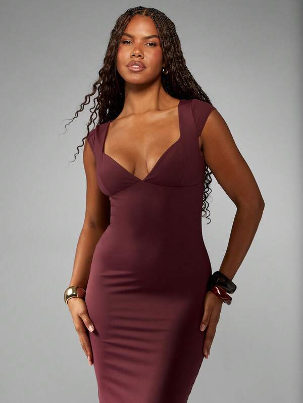 Missguided MISSGUIDED Fitted Midaxi Dress With Sweetheart Neckline And Cap Sleeves