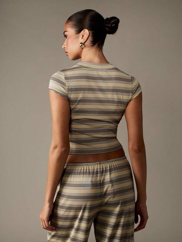 Missguided MISSGUIDED Fitted Striped Crop T-Shirt With Short Sleeves