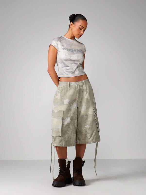 Missguided MISSGUIDED Floral Cargo Bermuda Shorts With Wide Leg