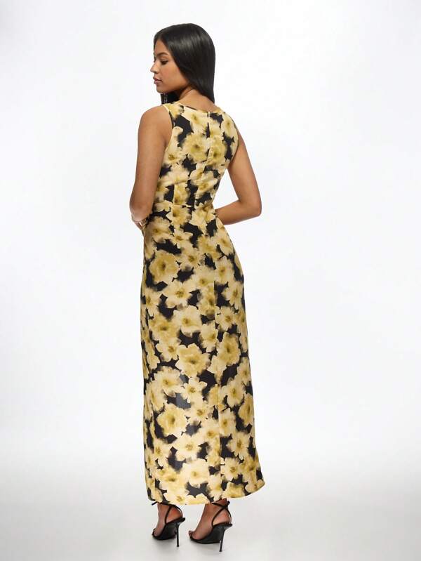 Missguided MISSGUIDED Floral Cut-Out Maxi Dress With Side Slit