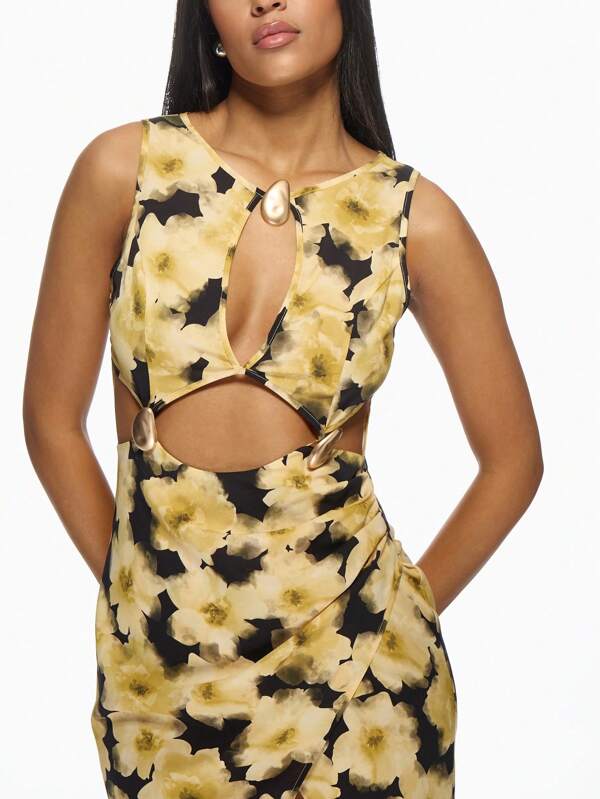Missguided MISSGUIDED Floral Cut-Out Maxi Dress With Side Slit