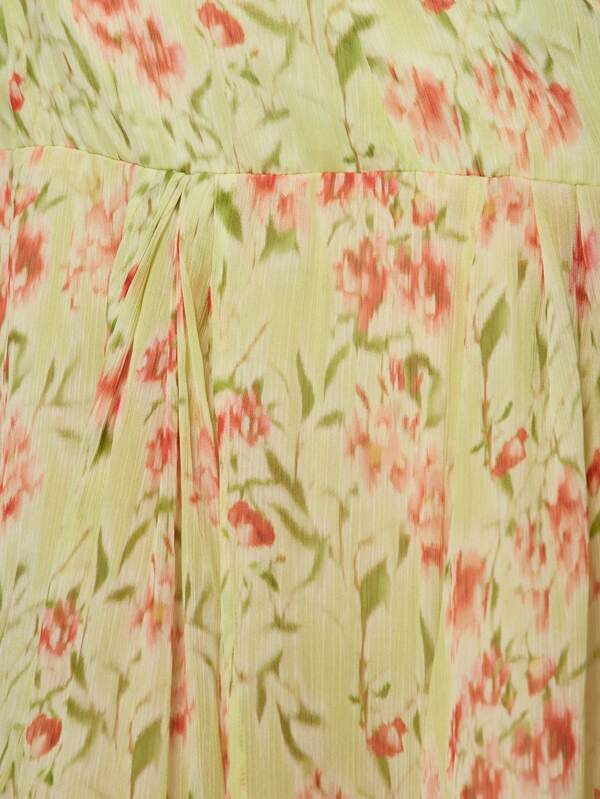 Missguided MISSGUIDED Floral Print Chiffon A-Line Spaghetti Strap Sweetheart Neckline Maxi Dress