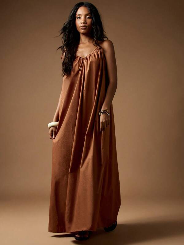 missguided MISSGUIDED Flowing Empire Waist Maxi Dress With Gathered Neckline