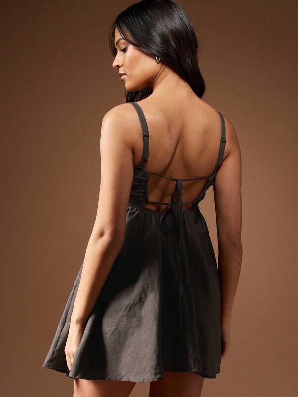 Missguided MISSGUIDED Flowy Empire Waist Mini Dress With Pockets
