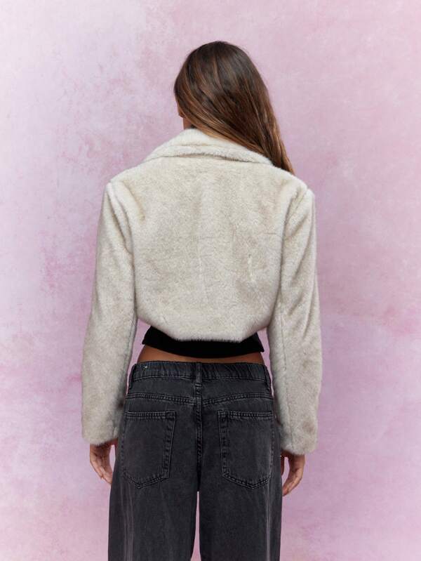 Missguided MISSGUIDED Fluffy Collared Long Sleeves Crop Coat Winter Wear