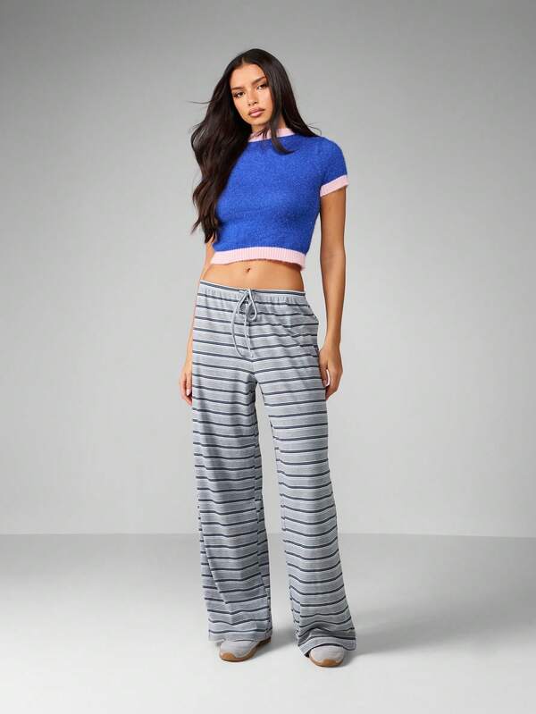 Missguided MISSGUIDED Fuzzy Knit Crop Sweater With Contrast Trim