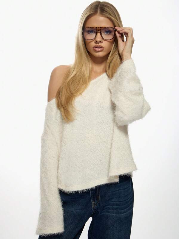 missguided MISSGUIDED Fuzzy Off Shoulder Sweater With Long Sleeves
