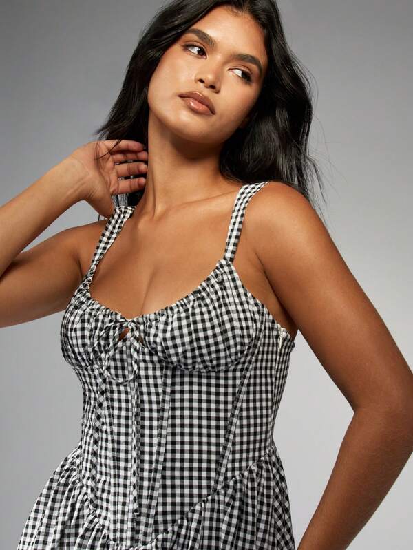Missguided MISSGUIDED Gingham Check Smocked Bodice Dress