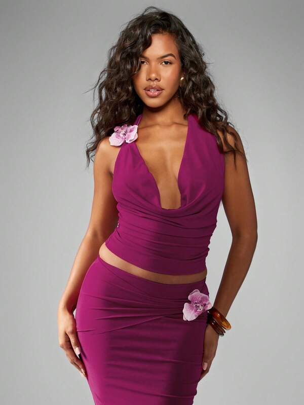 Missguided MISSGUIDED Halter Crop Top And Maxi Skirt Set With Floral Applique