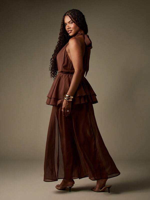 Missguided MISSGUIDED Halter Maxi Dress With Plunge Neckline And Tiered Ruffles