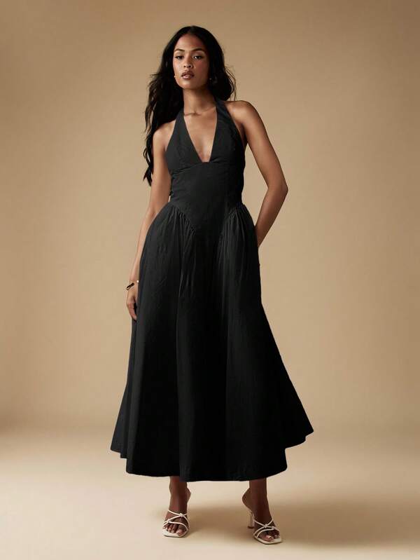 Missguided MISSGUIDED Halter Neck A-Line Full Skirt Dress With Deep V-Neckline