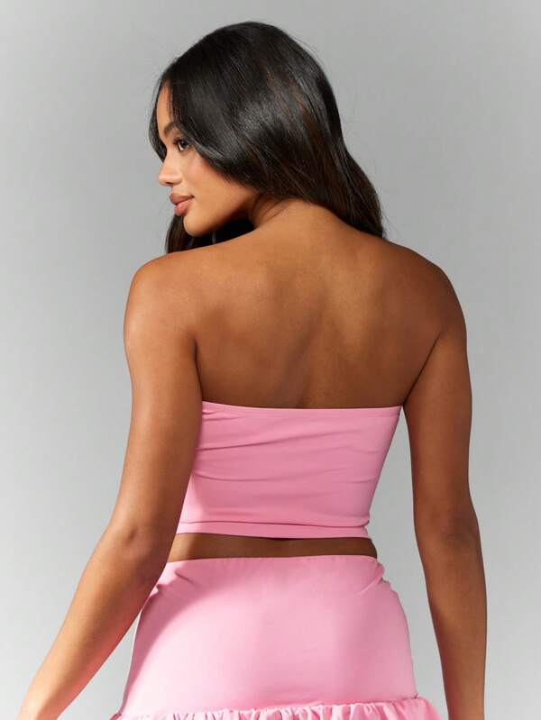 Missguided MISSGUIDED Halter Neck Bandeau Crop Top With Lace Trim