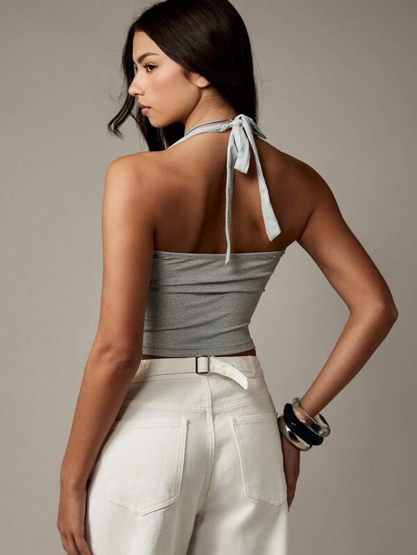 Missguided MISSGUIDED Halter Neck Crop Tank With V Shape Design