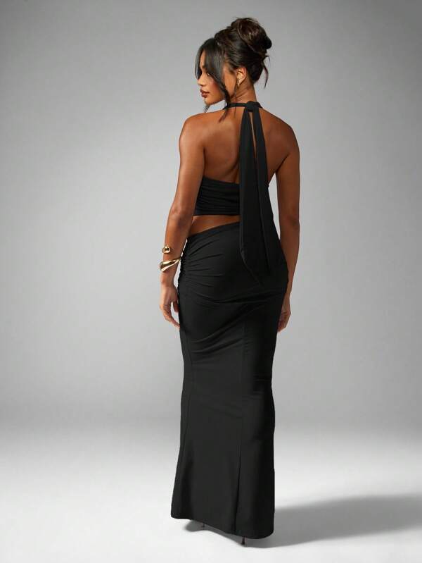 Missguided MISSGUIDED Halter Neck Crop Top And Maxi Skirt Co Ord