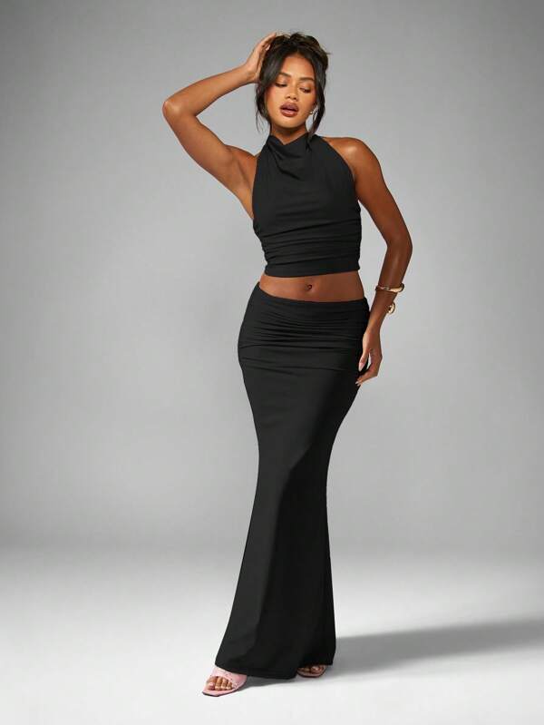 missguided MISSGUIDED Halter Neck Crop Top And Maxi Skirt Co Ord