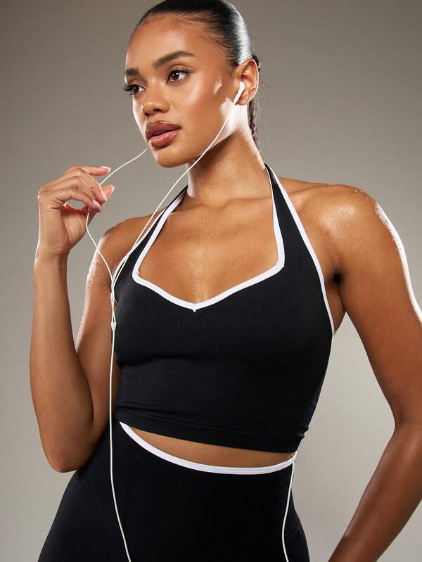 Missguided MISSGUIDED Halter Neck Crop Top With High Waist Leggings Set