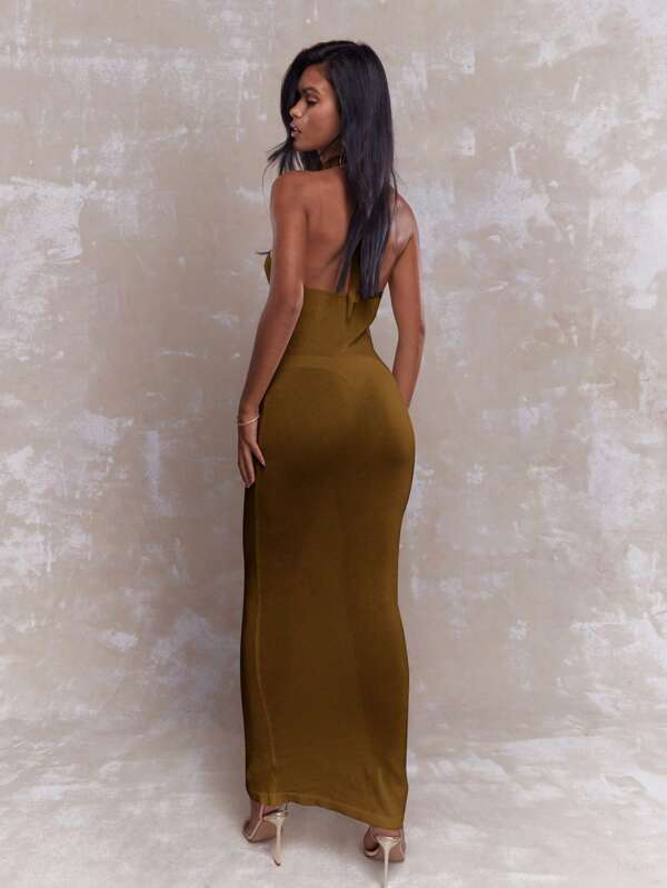 Missguided MISSGUIDED Halter Neck Cut Out Maxi Dress With Ring Detail