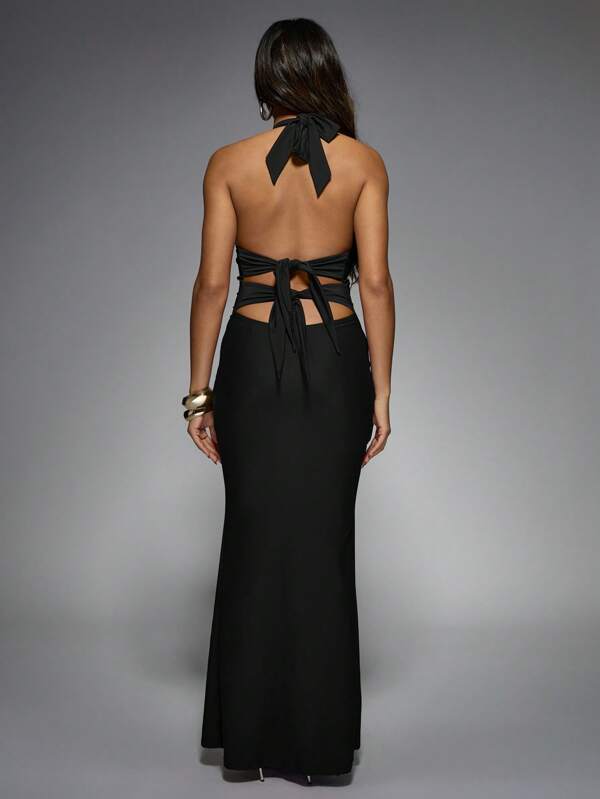 Missguided MISSGUIDED Halter Neck Deep V Neckline Mermaid Maxi Dresses
