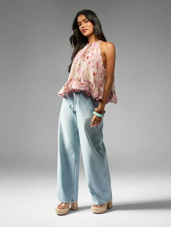 Missguided MISSGUIDED Halter Neck Floral Blouse With Ruffle Hem And Keyhole Tie
