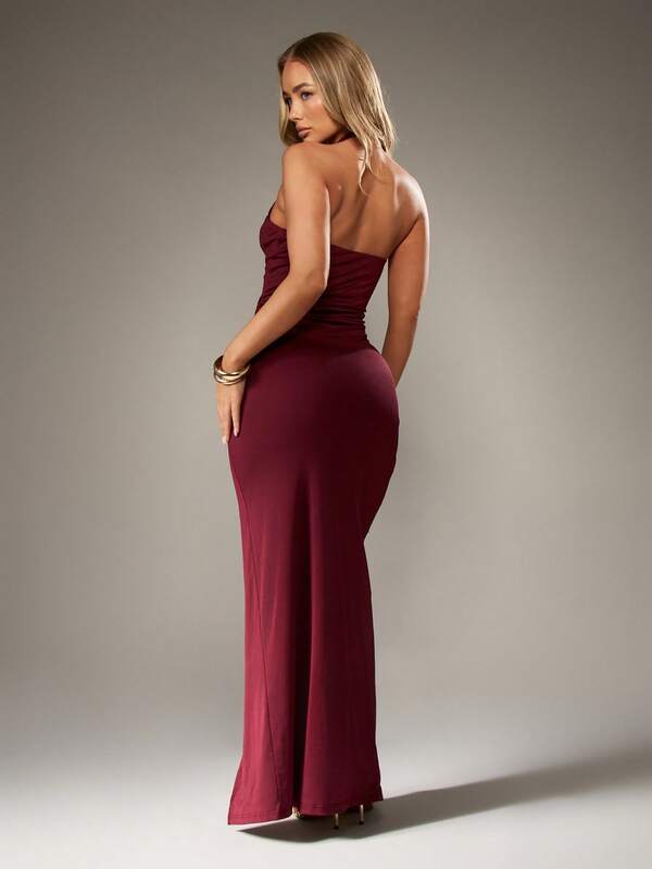 Missguided MISSGUIDED Halter Neck Maxi Dress With Cut Out Details