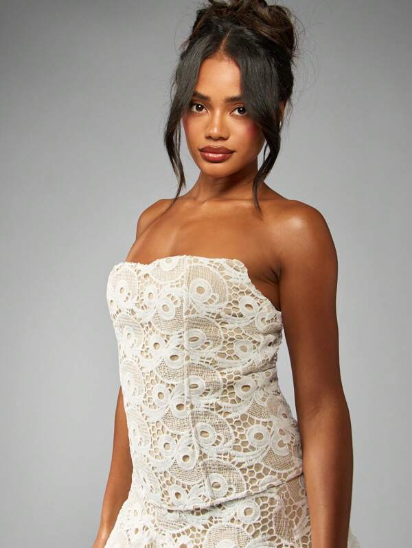 missguided MISSGUIDED Handcrafted Broderie Anglaise Strapless Ruffle Hem Corset Bustier Top