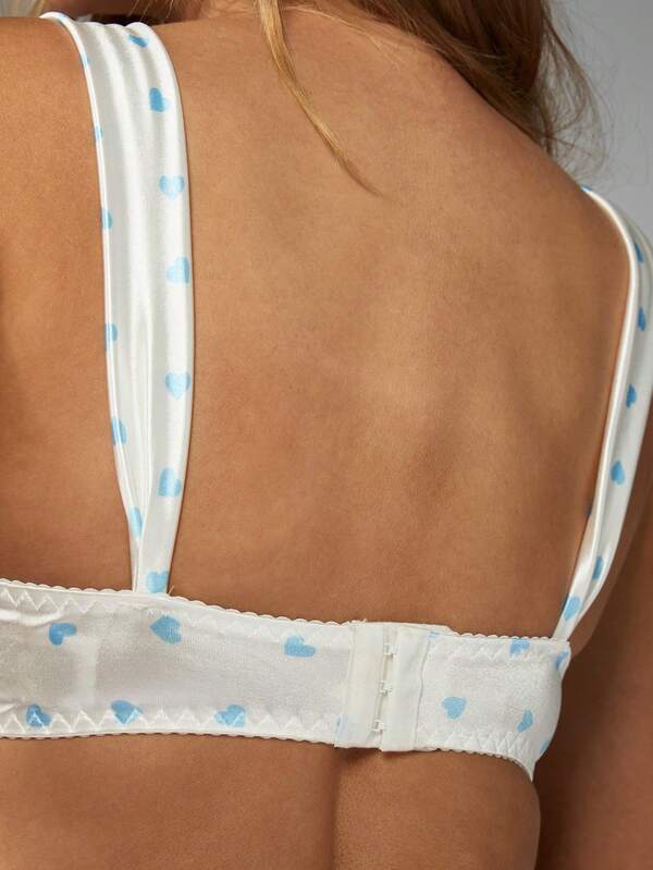 Missguided MISSGUIDED Heart Print Ruched Design Delicate Bow Detail Balconette Style Bra Thong Set