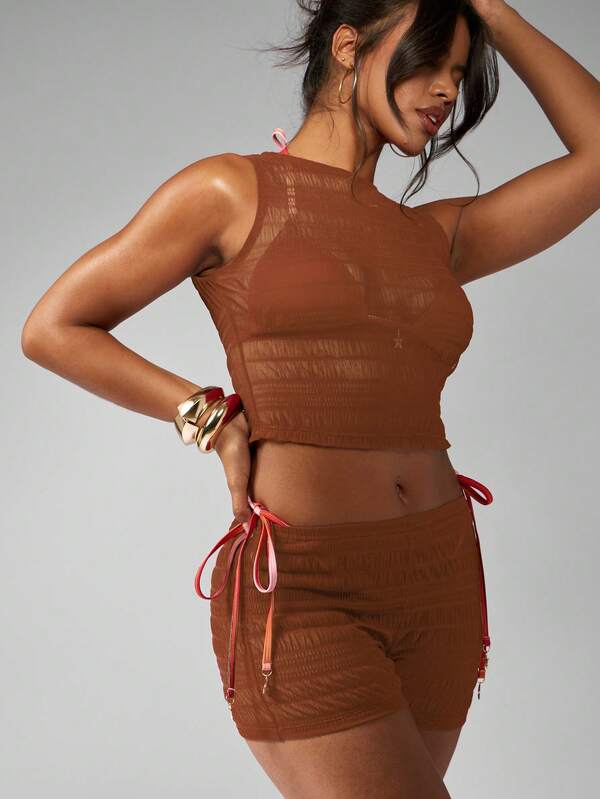 Missguided MISSGUIDED High Neck Halter Crop Top And Elastic Shorts Set